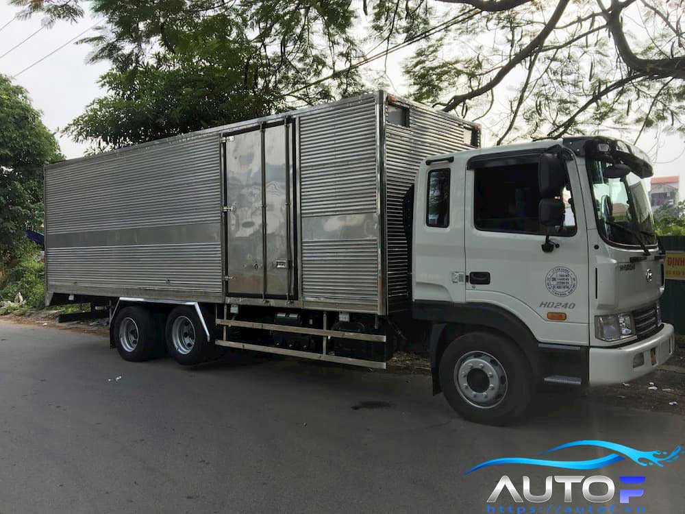 Xe tải Hyundai HD240 thùng kín tại AutoF